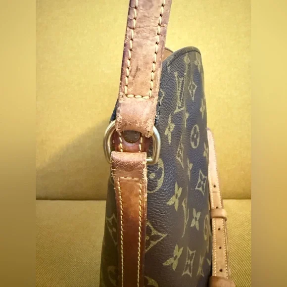 💎✨AUTHENTIC✨💎Louis Vuitton Drouot Shoulder bag - Picture 11 of 16